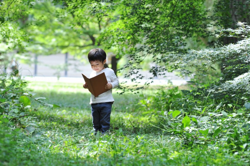 【専門家監修】本を通じて子どもの生きる力がアップ！ 気になる読書のＱ＆Ａとオススメ本も紹介