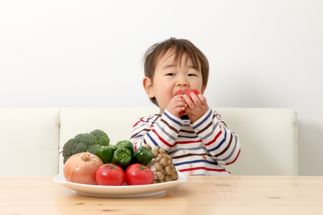【管理栄養士監修】子どもの野菜嫌いは無理してでも克服すべき？