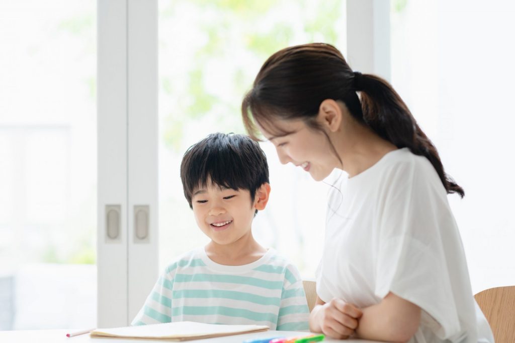 【夏休みは要注意！】不審者から子どもを守る防犯の『おまもりルール』｜専門家監修