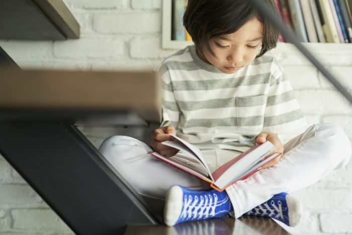 【読書量の多い子は学力が高い】ハーバード大学が実証：「フィクション」VS「ノンフィクション」役立つのはどっち？［言語学者監修］