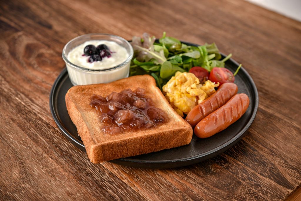 朝食に「タンパク質×糖質」（イメージ）