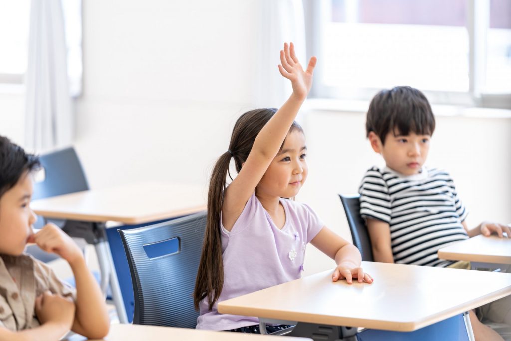 「消極的なうちの子、損してる？」発表やプレゼンで困らないように、親ができることは？【公認心理師監修】