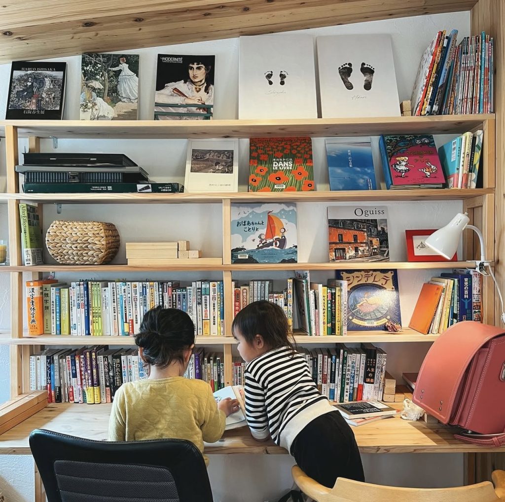【学習机や収納どうしてる？】子どもが「勉強したい！」と思う♪学習環境９選