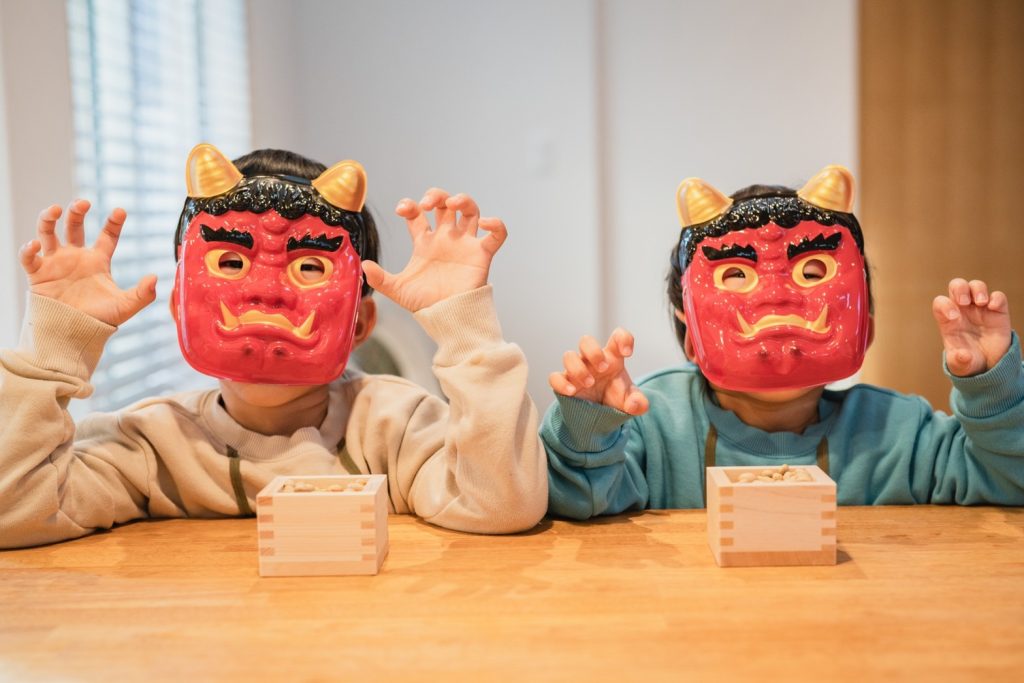 【節分の豆まきは掃除が面倒…】散らかさずに楽しい！節分パーティーアイデア＆親子で盛り上がれるおうちゲーム8選！