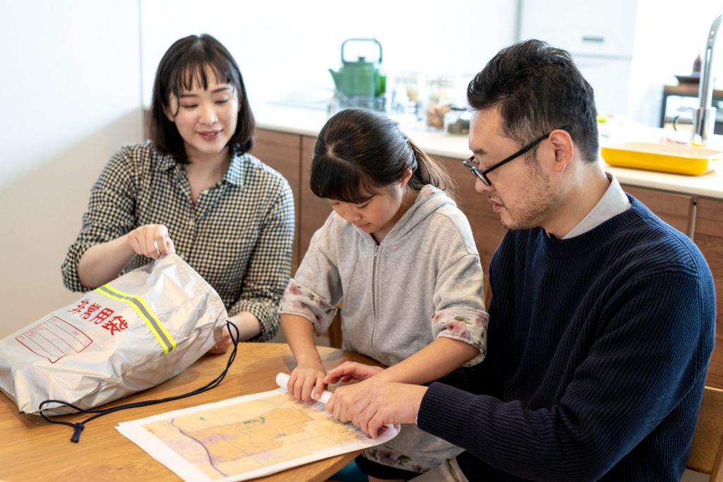 【子どもの防災】大地震に備えて――小学生の子どもがいる家庭だからこそ知っておきたい備え