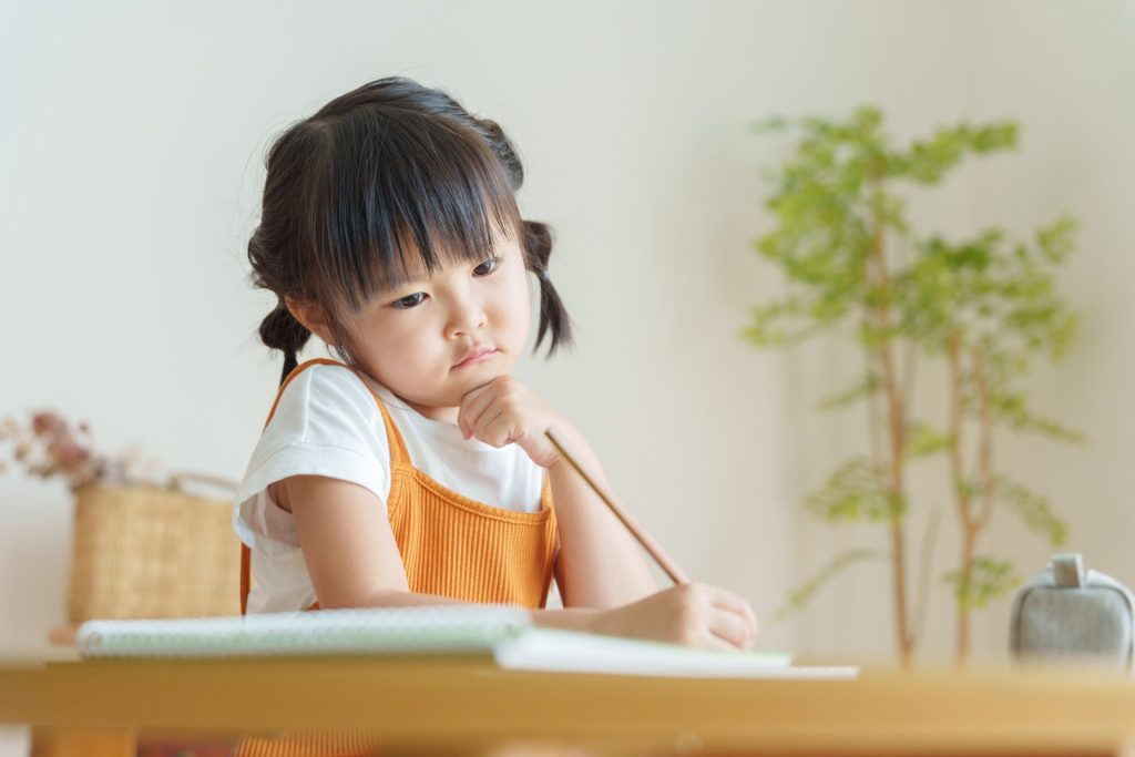 夏休みの宿題「絵日記」なぜかくの？かき方は？【メタ認知力を伸ばす！】親子での取り組み方／教育評論家監修