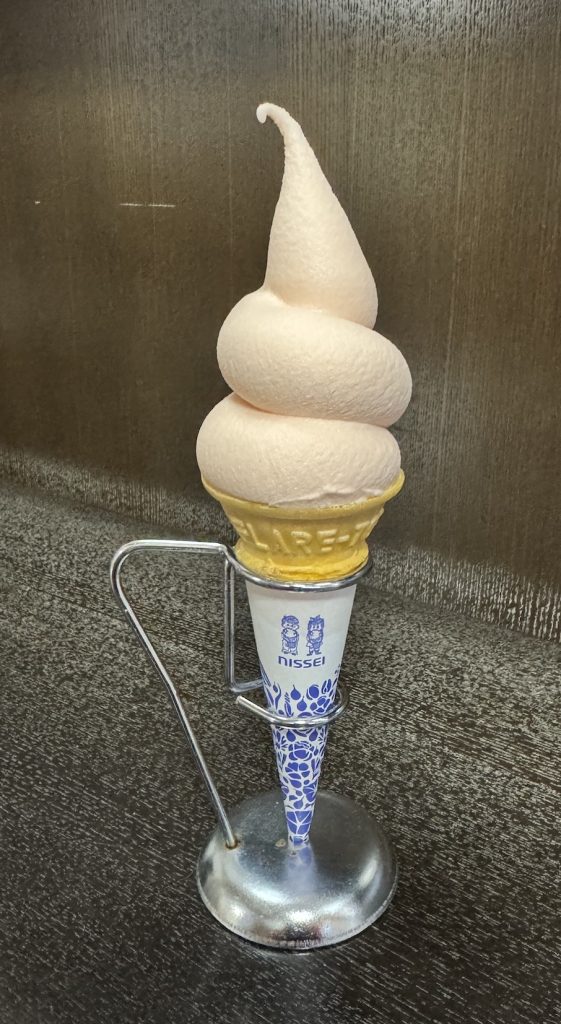 さくらんぼソフトクリーム