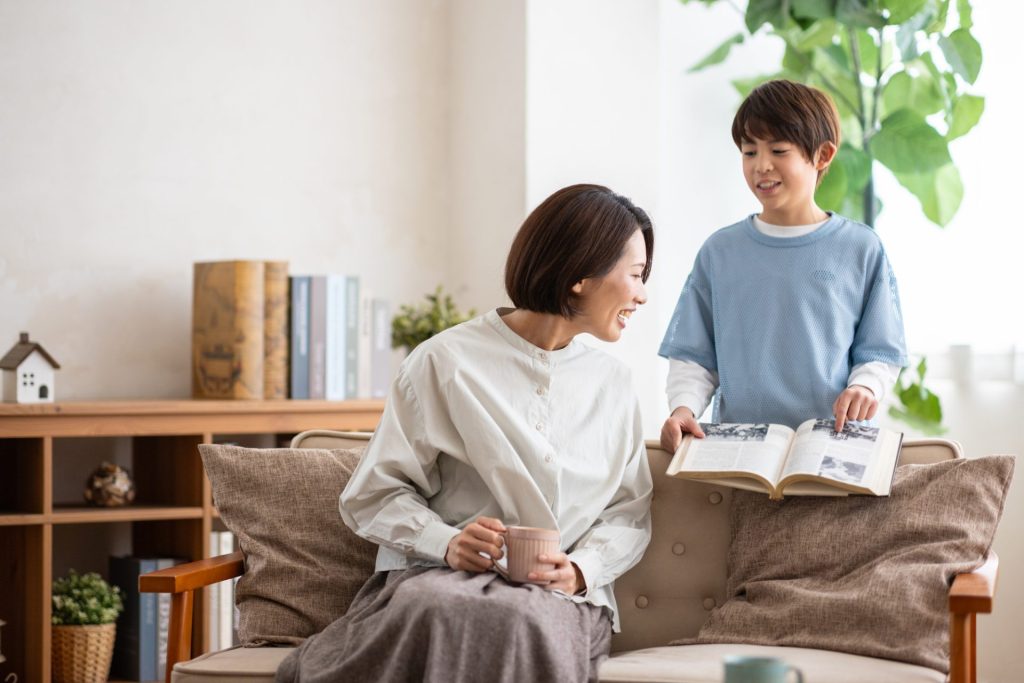 子どもの「イライラ感」の原因は「伝える力」の発育不足？言語化スキルを育てるサポートと3つのゲーム【専門家監修】